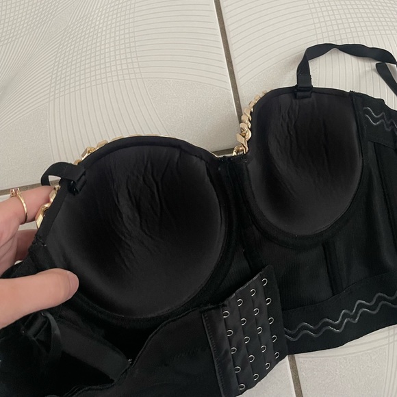 Push Up Black Clasp Bra Top With Padding - Picture 5 of 8